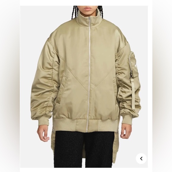 Nike NSW Therma Fit Oversized Bomber Puffy Jacket Quilted Satin Olive - Picture 2 of 10